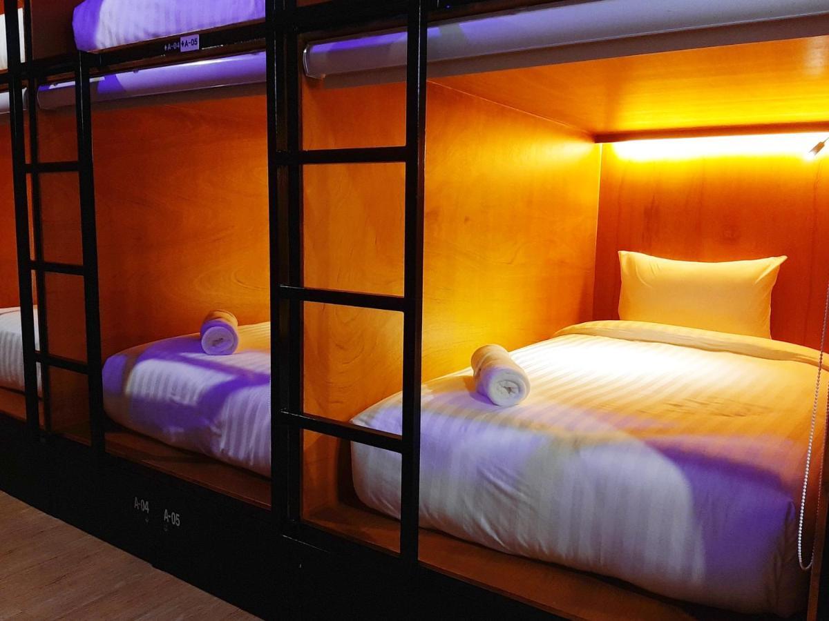 Gn Capsule Hostel Patong Extérieur photo