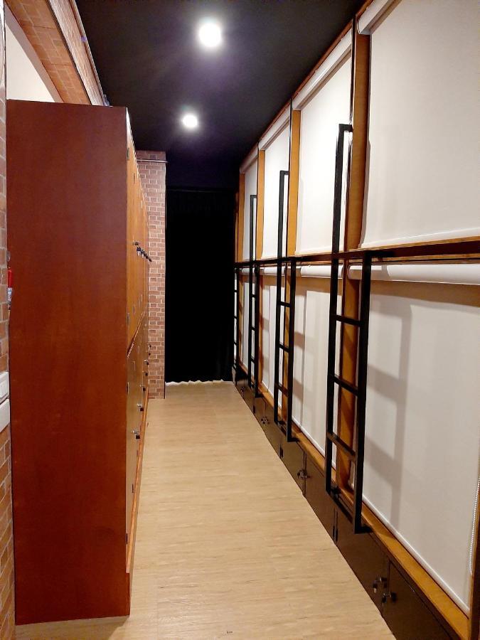 Gn Capsule Hostel Patong Extérieur photo